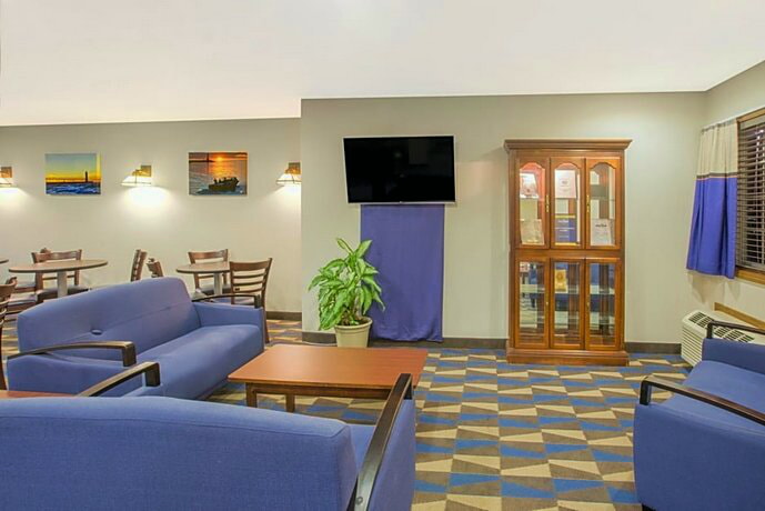 Microtel Inn and Suites Manistee